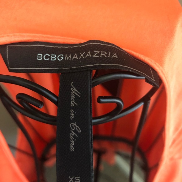 BCBGMAXAZRIA ‘Karlie’ Tiered Drape Top - Picture 5 of 7